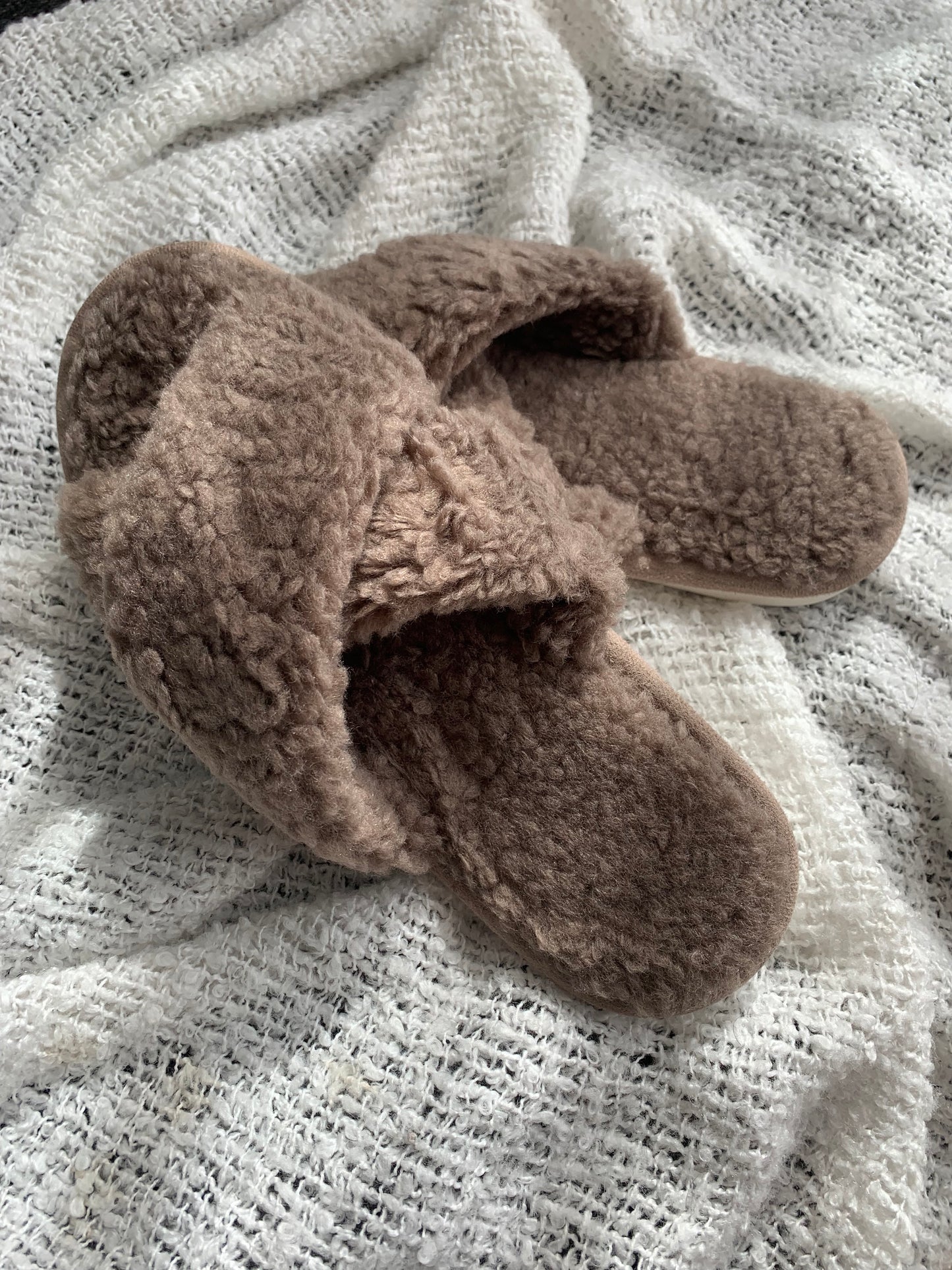 Bruine zachte pantoffels sloffen dames