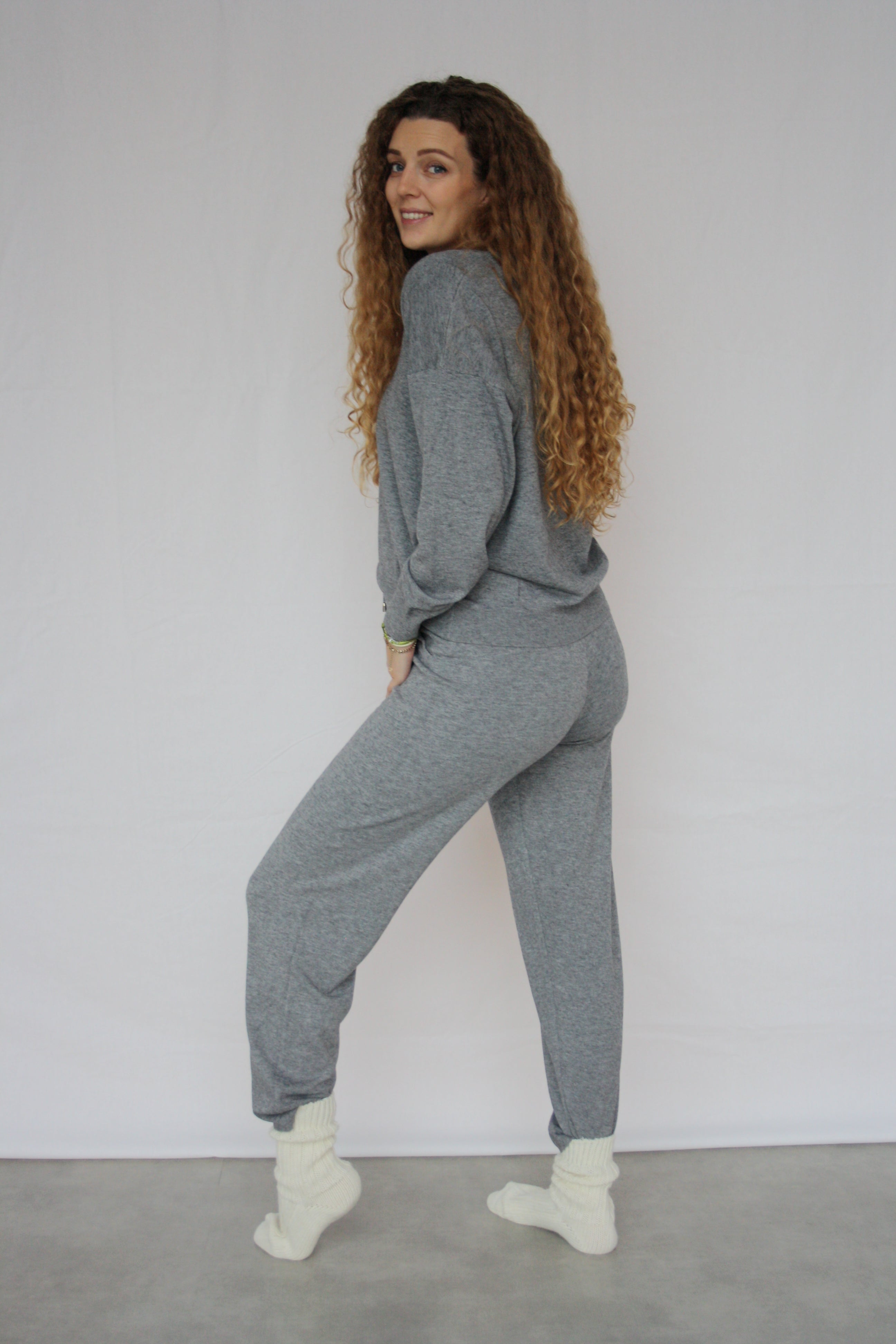 Huispak voor dames, elegant gebreid loungewear, effen, gebreid pak, lange mouwen, tweedelige V-hals, homewear, losse vrijetijdskleding, outfit, wijde pijpen, broek met zakken, loungeset, Kaki, S