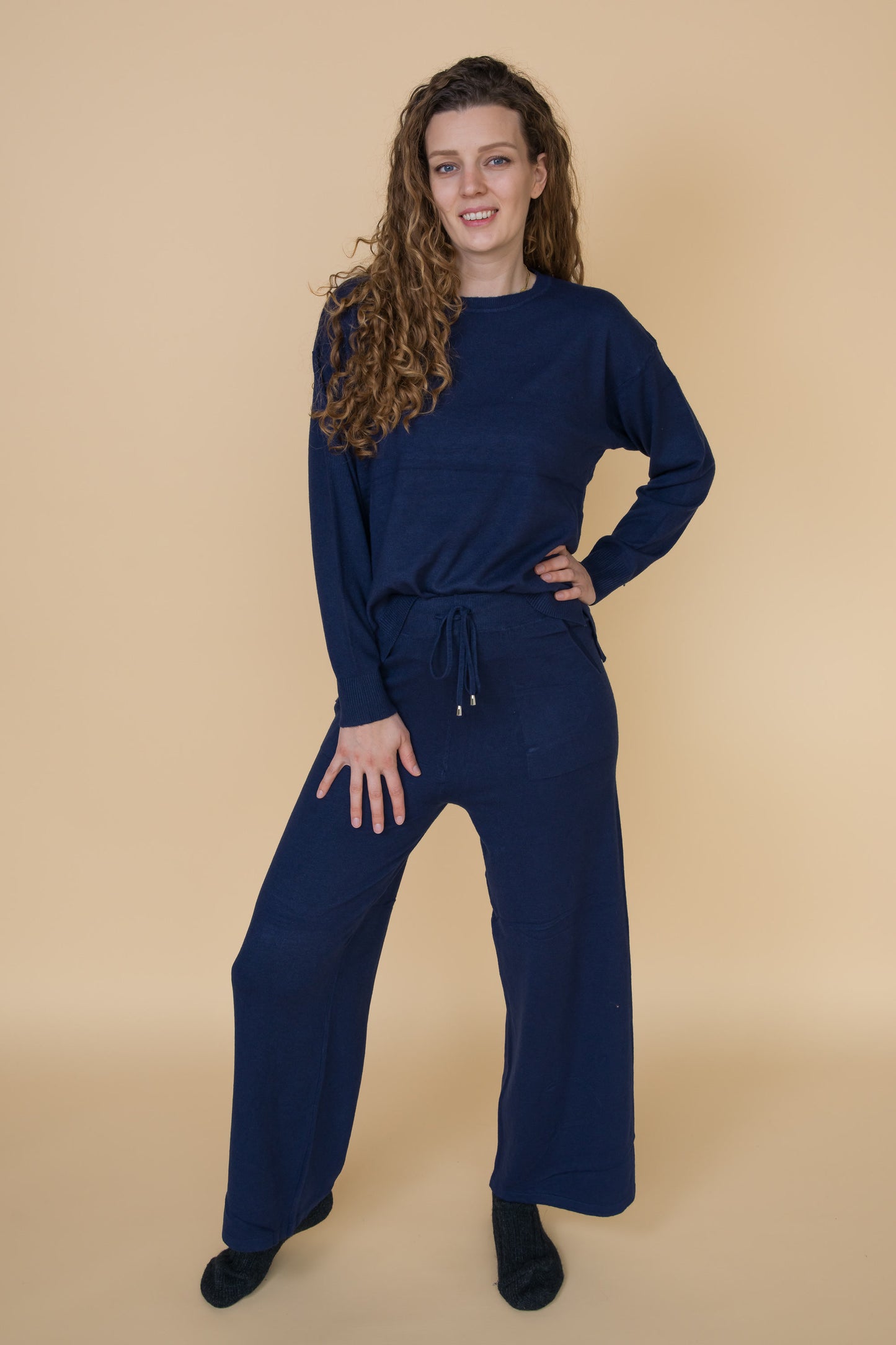 Huispak Lara - Navy